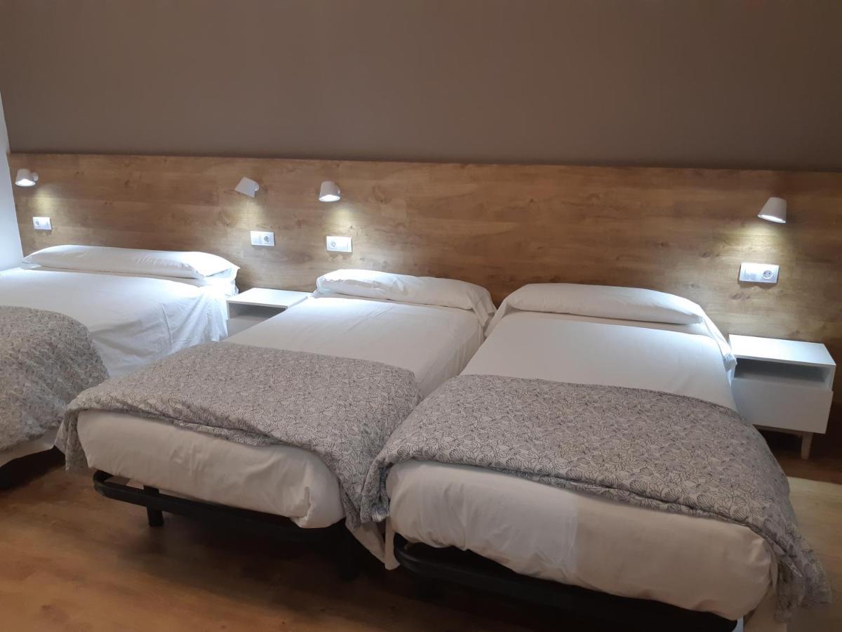 Hostal-Restaurante Lugano Verín Esterno foto